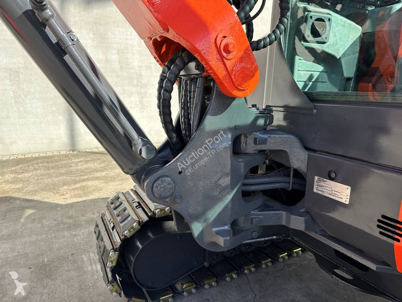 Escavadora Kubota KX155-3SZ