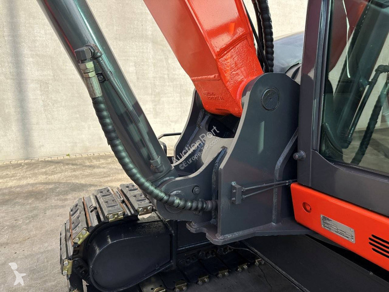 Escavadora Kubota KX175-5