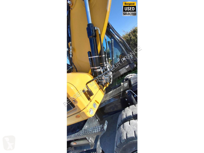 Excavadora Caterpillar MH3024