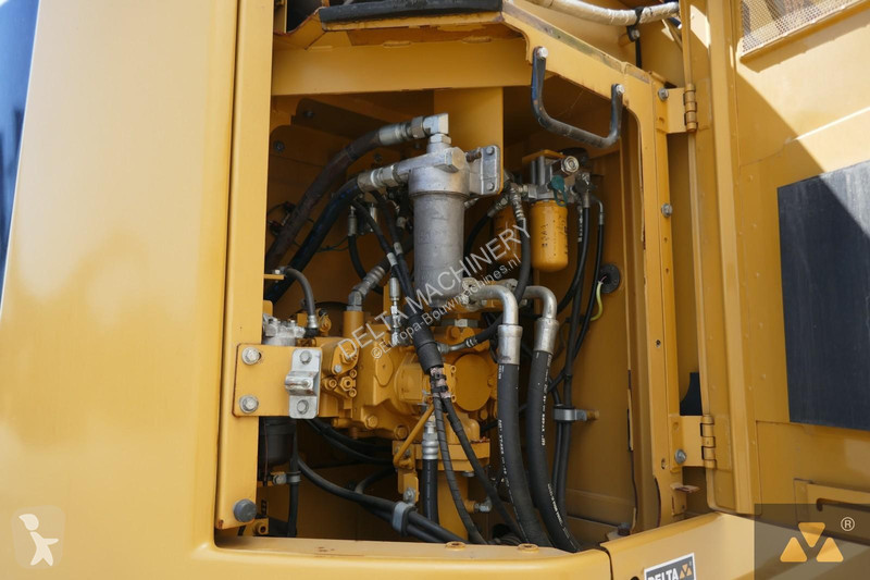 Graafmachine Caterpillar 335F LCR