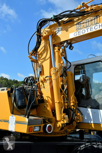 Excavator Liebherr Koparka + Kolej