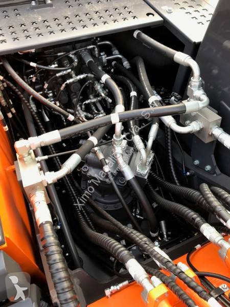 Escavadora Doosan DX210W-7