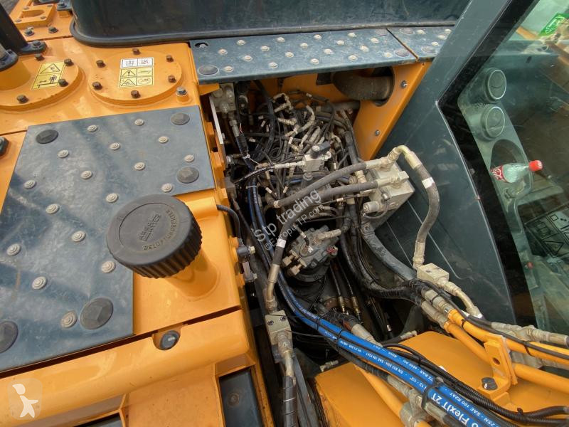 Escavadora Hyundai HX 140L