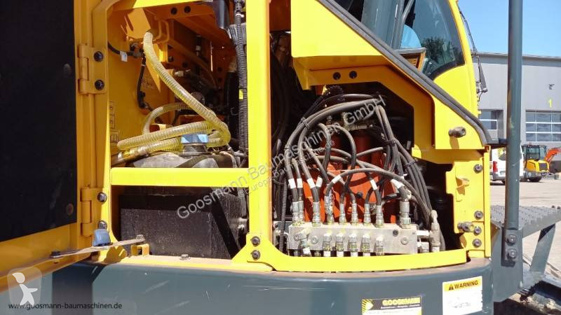 جرافة Hyundai HX235 A LCR