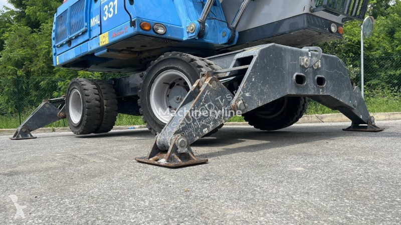 Excavator Terex