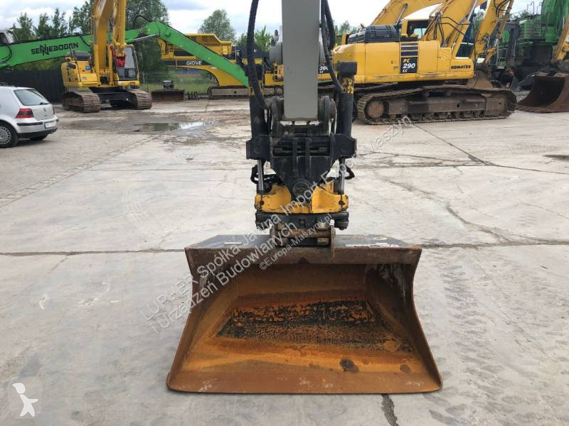 Escavadora Takeuchi TB295W
