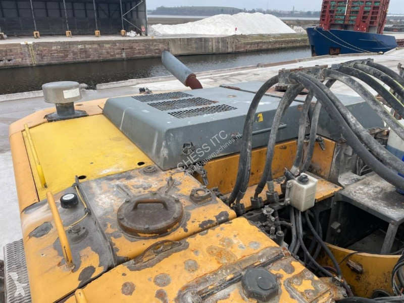 جرافة Liebherr A 944 C HD