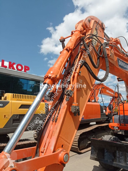 Lopatový nakládač Doosan DX140 W-3 Z SYSTEMEM...