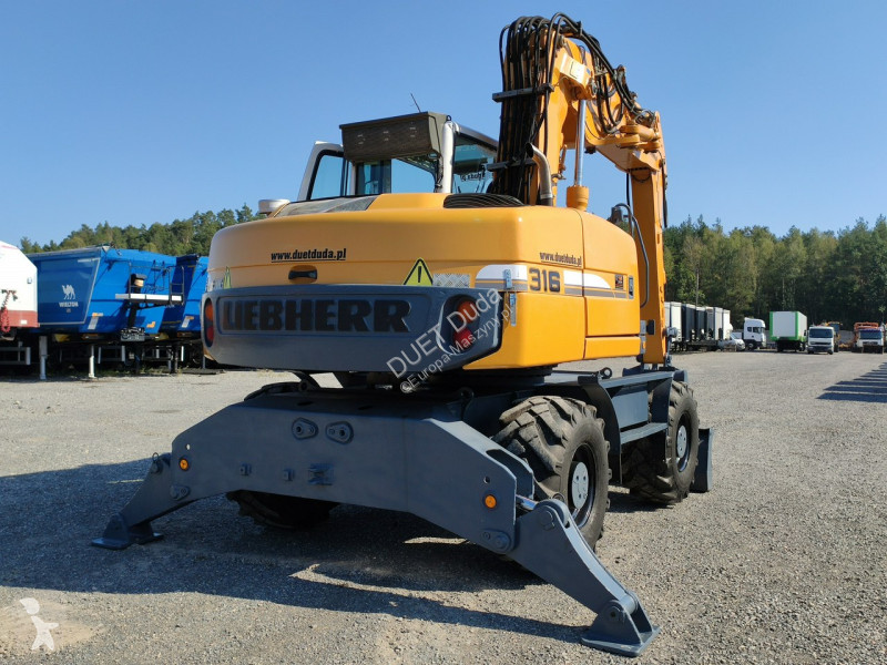 Excavator Liebherr Maszyna po Pełnym...