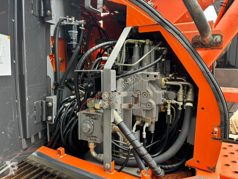 Excavadora Hitachi
