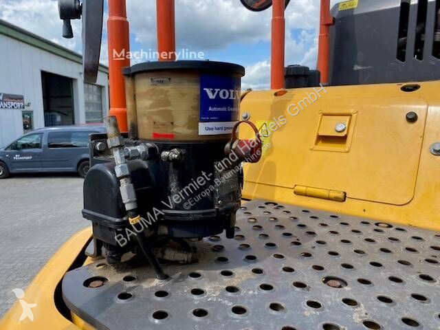 Escavatore Volvo ECR 235 E L MIETE / RENTAL...