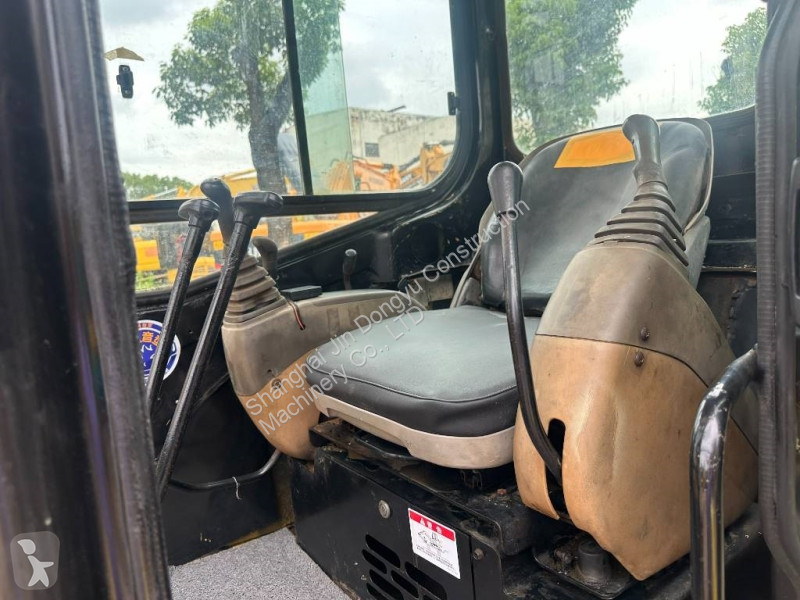 Escavadora Caterpillar 303
