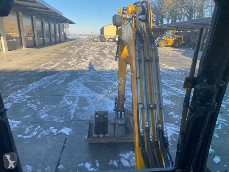 Excavator JCB