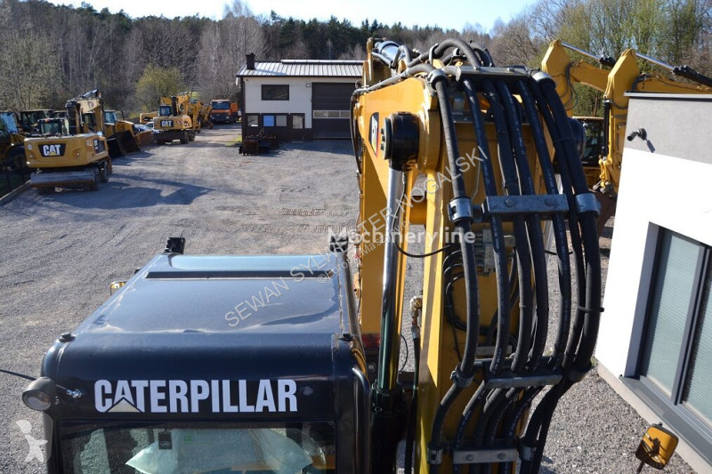 Excavator Caterpillar D