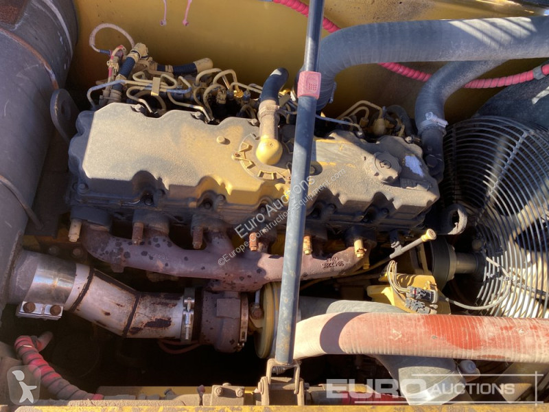 Escavatore Caterpillar 2 FM
