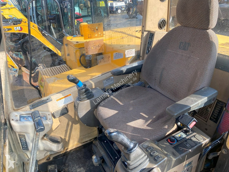 Excavadora Caterpillar NVT