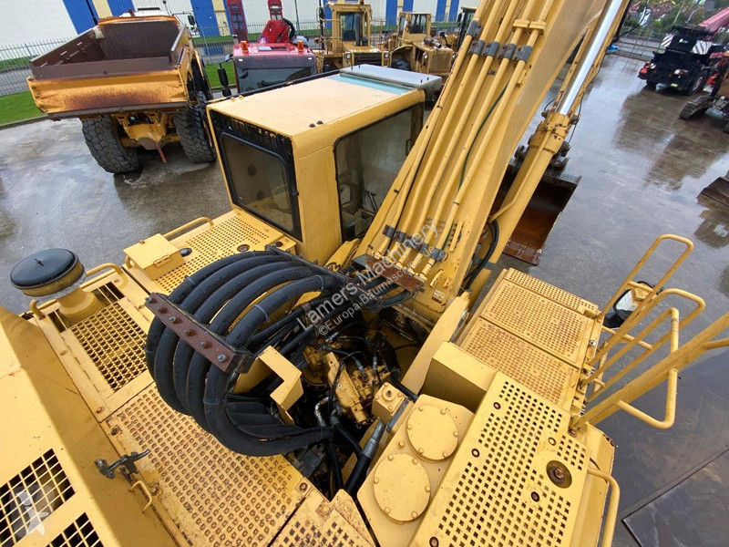 Escavatore Caterpillar NVT