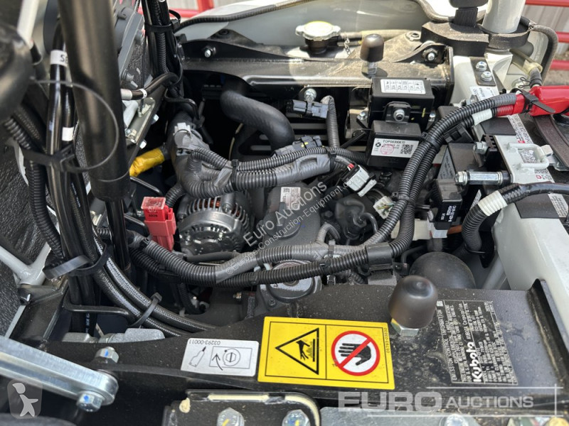 Escavadora Takeuchi TB210R