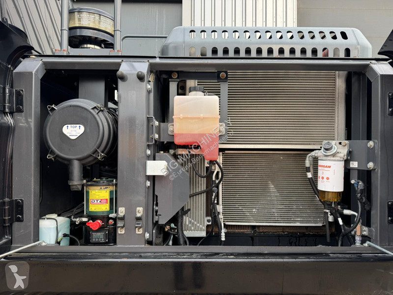 جرافة Doosan -5