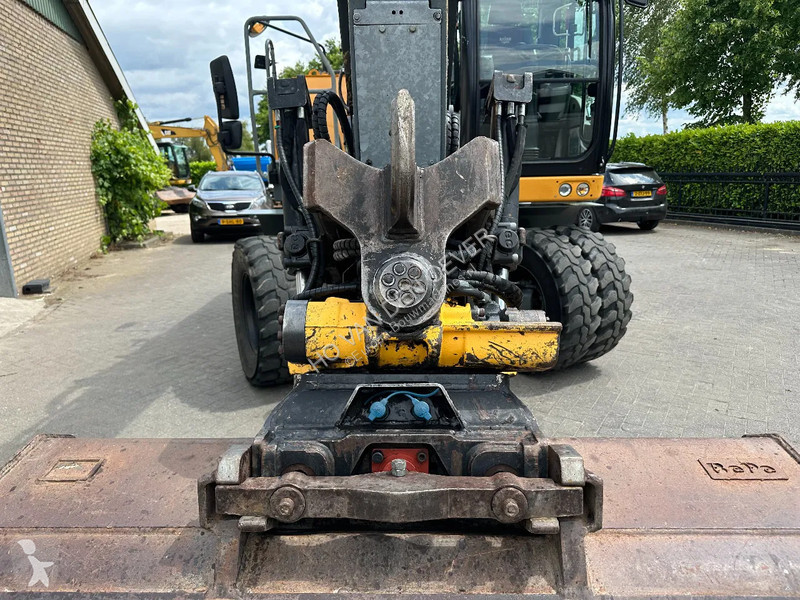 Excavator Liebherr A