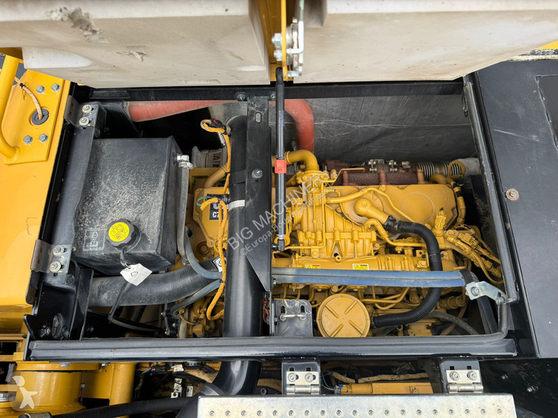 Excavator Caterpillar MF