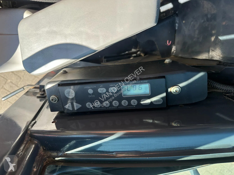 Escavadora Hitachi ZX65USB-5A CLR