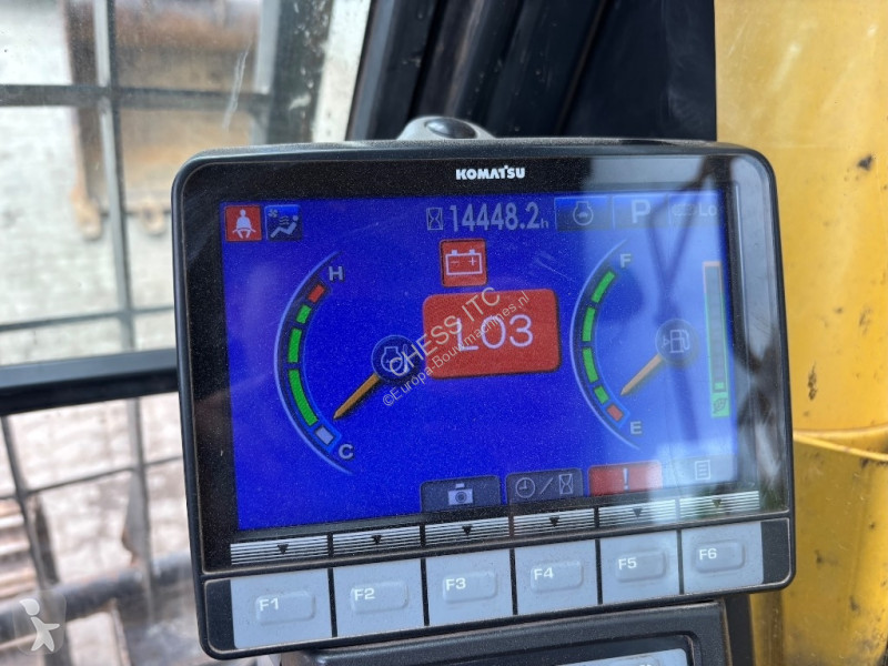 Lopatový nakládač Komatsu LC-10