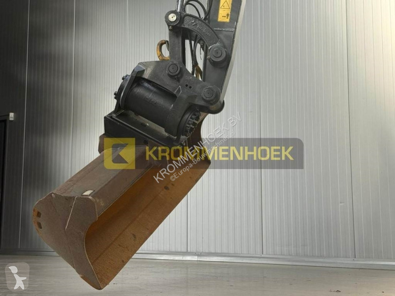 Escavadora Eurocomach ES 100 TR Powertilt