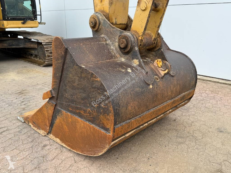 Escavatore Caterpillar - German Machine /...