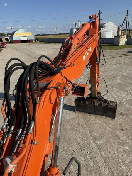 Escavadora Hitachi 140 W