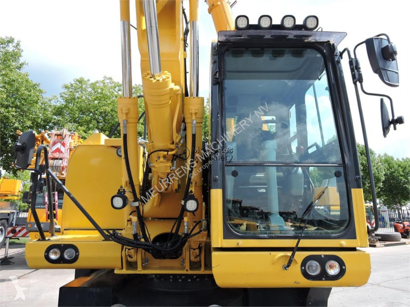 Graafmachine Komatsu PW148