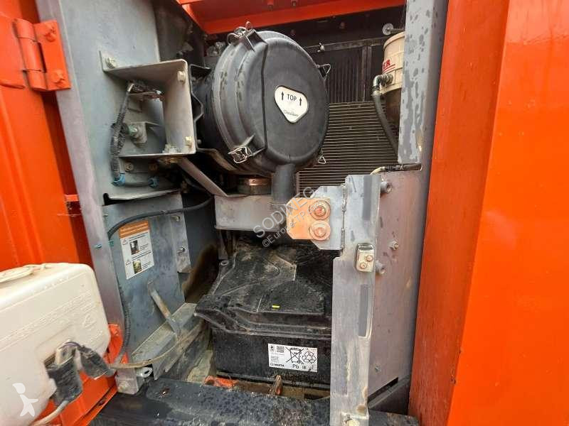 Escavadora Hitachi ZX225USLC-3