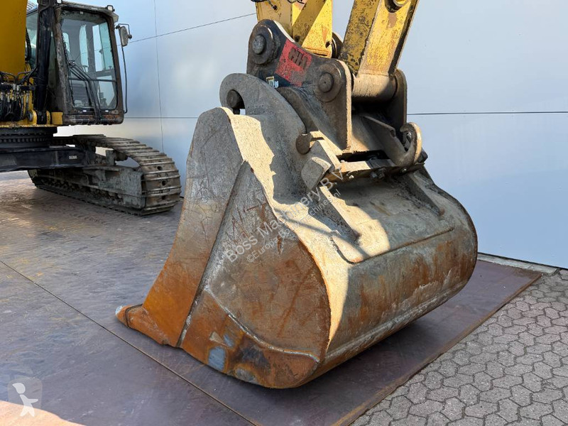 Excavator Caterpillar - German Machine /...