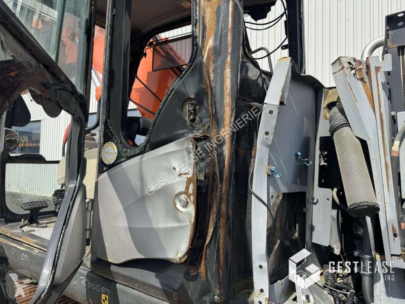 Escavatore Hitachi -5B