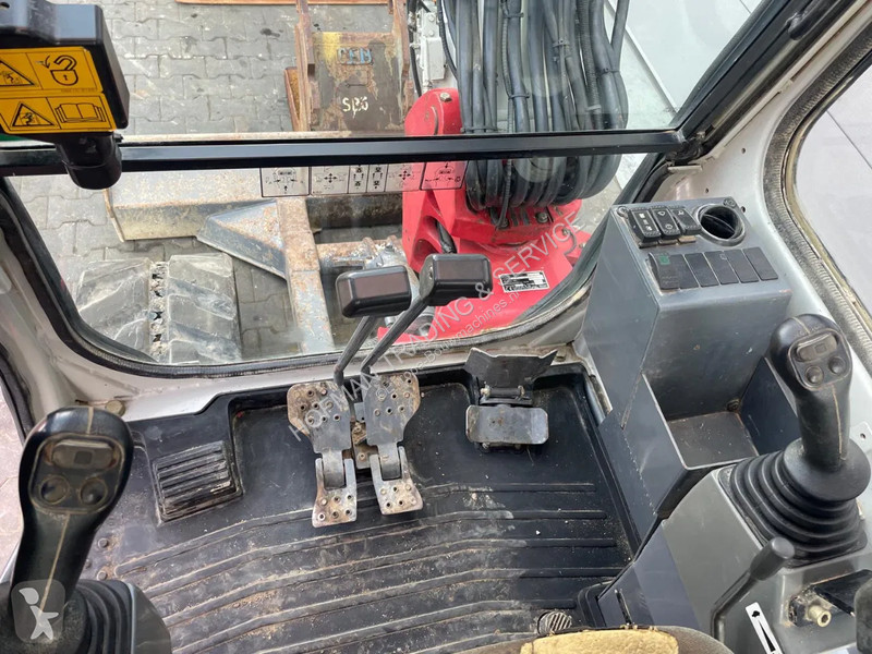 Excavadora Takeuchi
