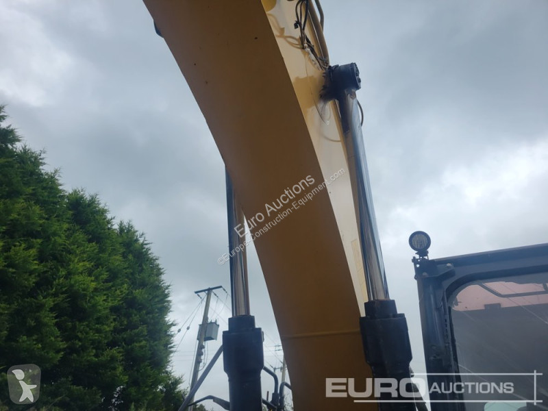 Excavator Caterpillar