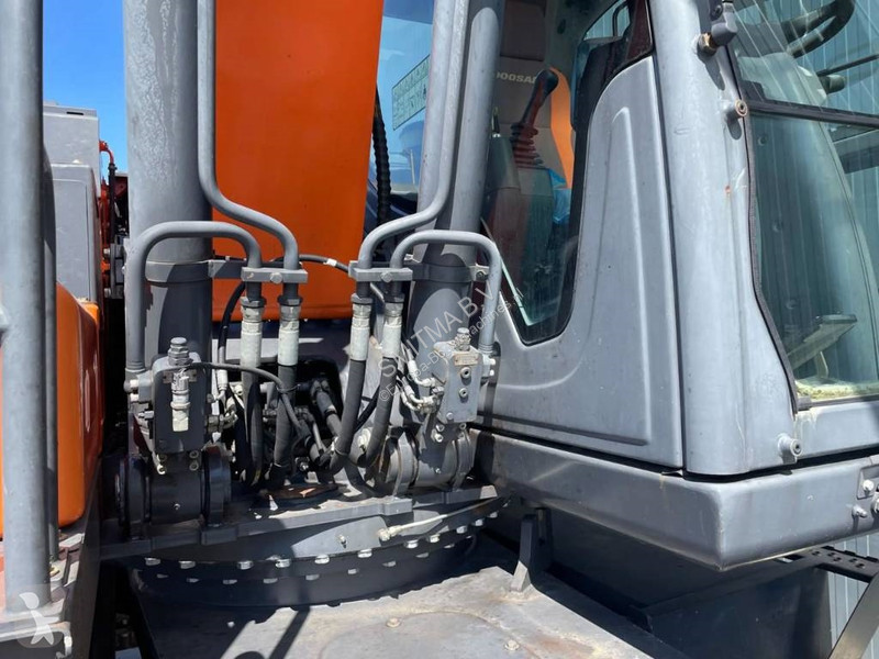 جرافة Doosan -5
