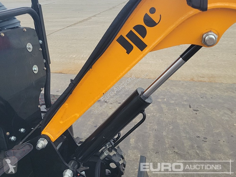 Escavadora JPC HT12