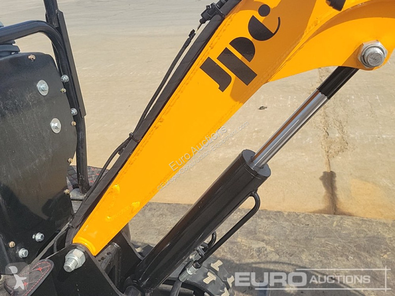 Escavadora JPC HT12