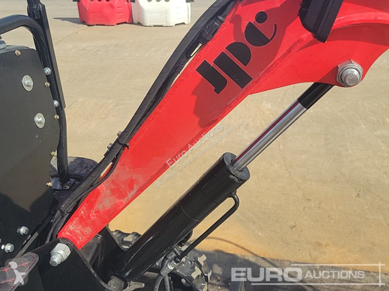 Escavadora JPC HT12