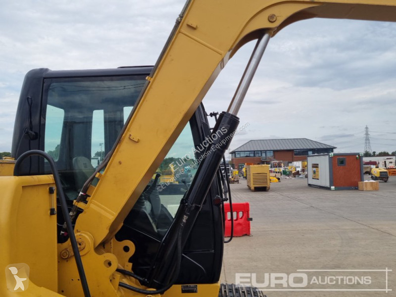 Escavatore Caterpillar C