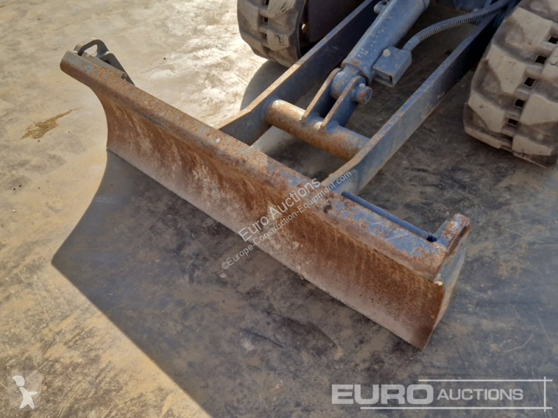 Escavadora Takeuchi TB216