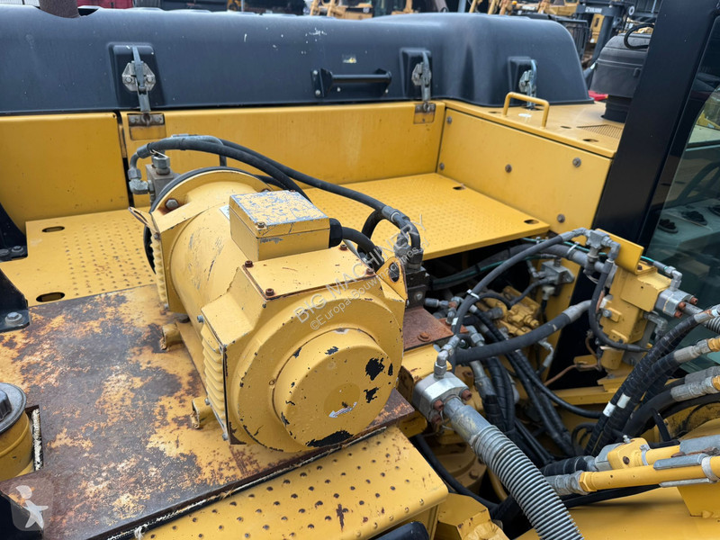Excavator Caterpillar LN