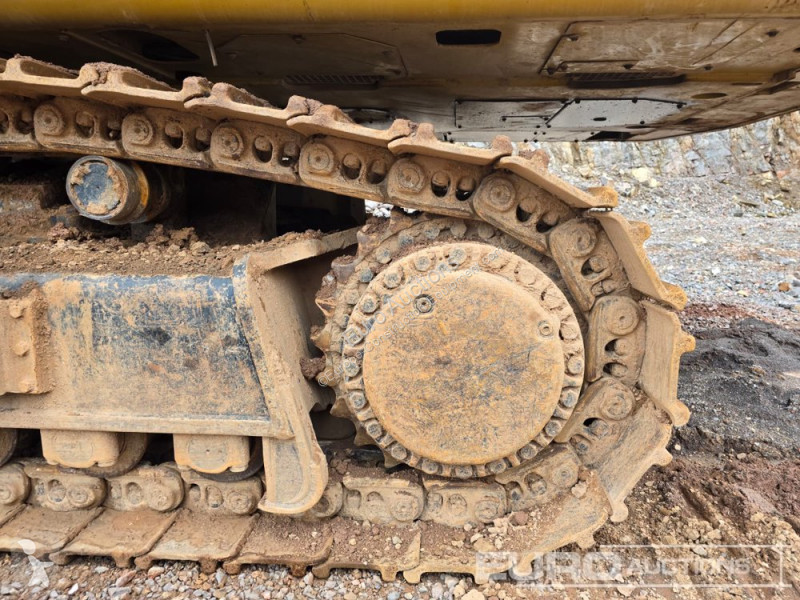 جرافة Caterpillar 390FL