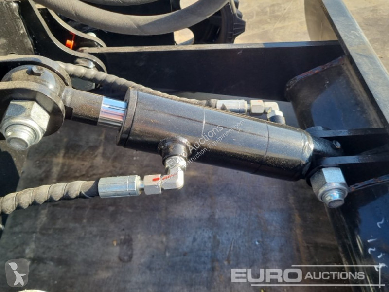 Escavatore JPC HT12