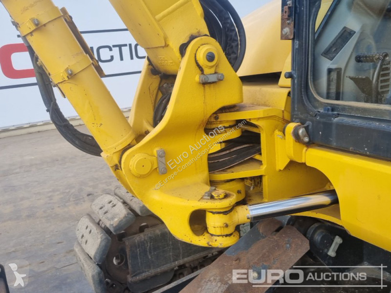 جرافة Komatsu PC80MR-5