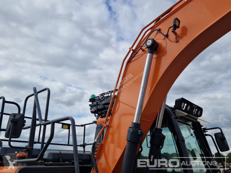 Escavadora Doosan -7