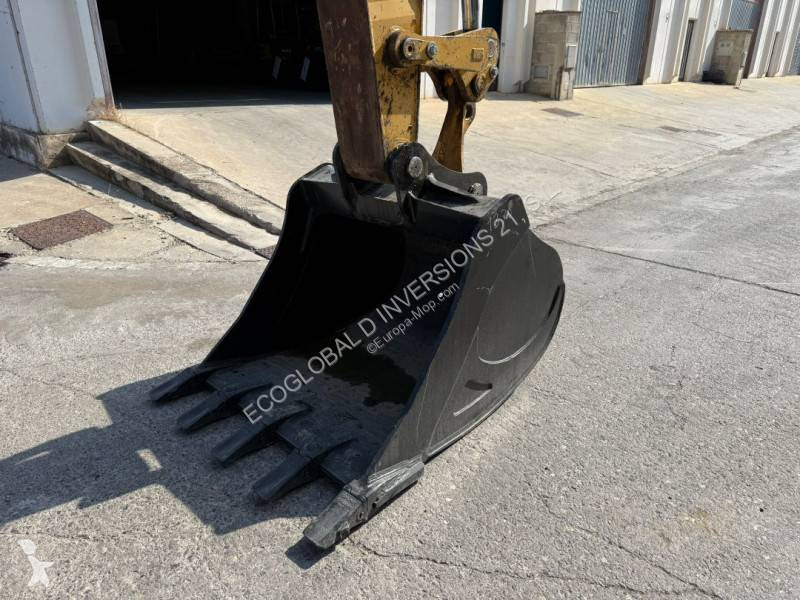 Escavatore Caterpillar D
