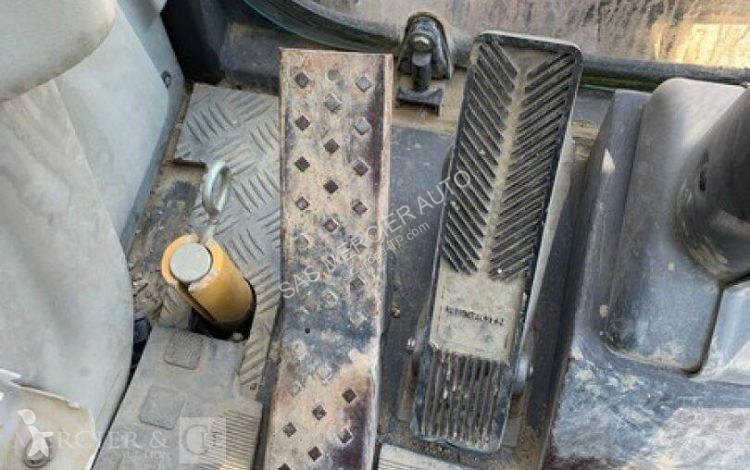 جرافة Mecalac pelle sur pneus diesel