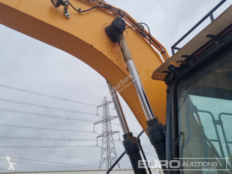 Escavatore Hyundai HX140LC